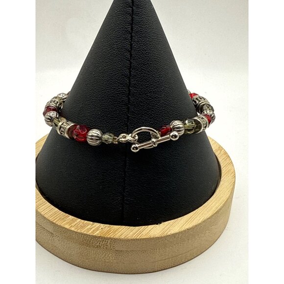 7" Beaded Bracelet With Red & Silver Accents Toggle Clasp - Picture 4 of 5